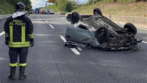 Incidente Mortale sull’A1: Traffico e Code da Valmontone a Roma.